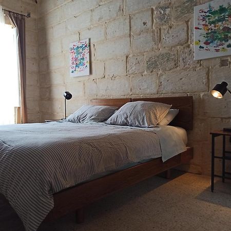 Beautiful Studio Apartment In Qormi Malta Bagian luar foto