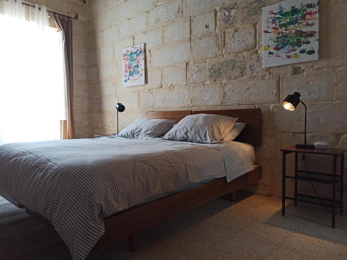 Beautiful Studio Apartment In Qormi Malta Bagian luar foto